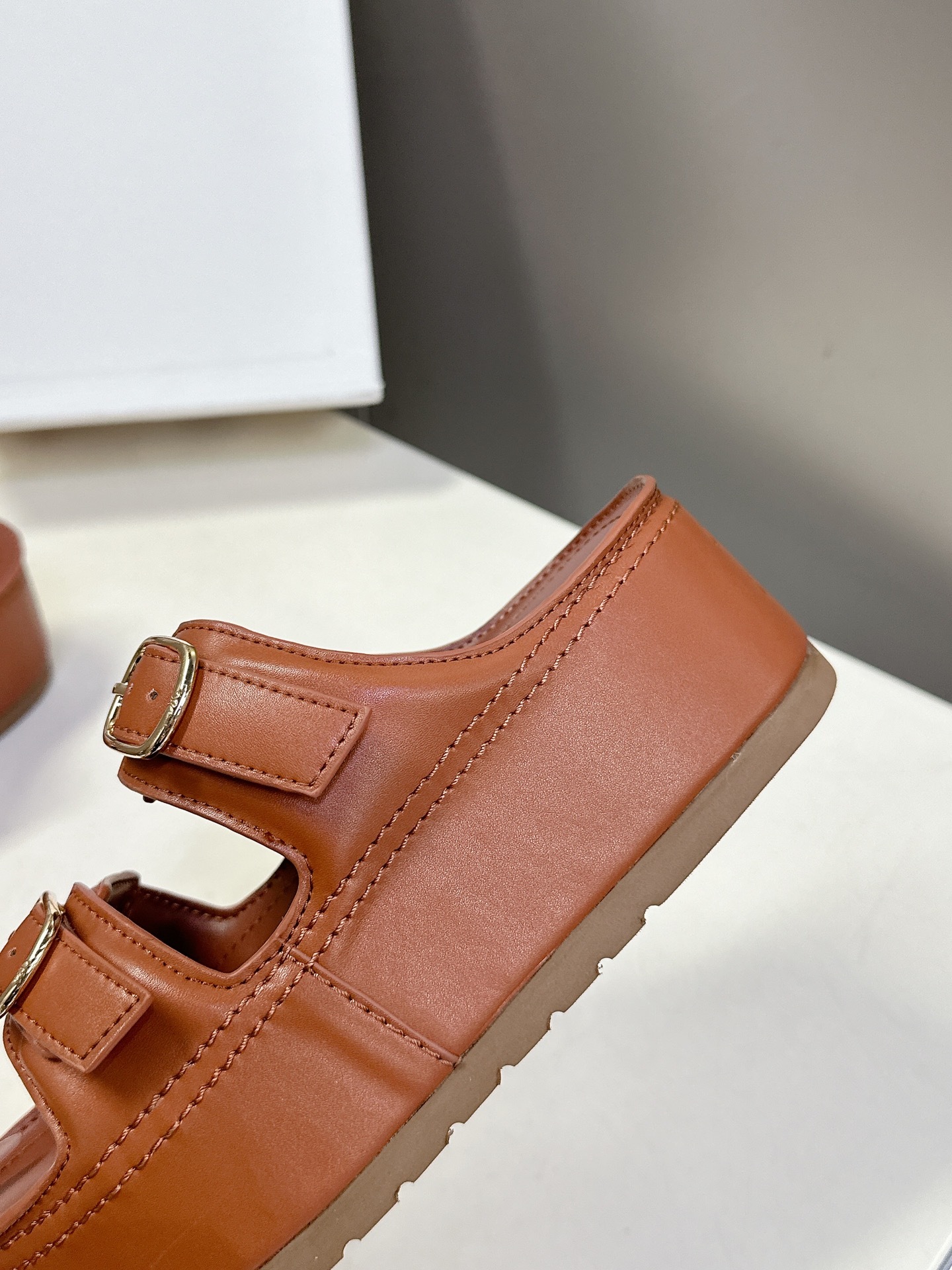 C Style Casual holiday sandals