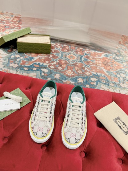 G Style Low-top sneakers