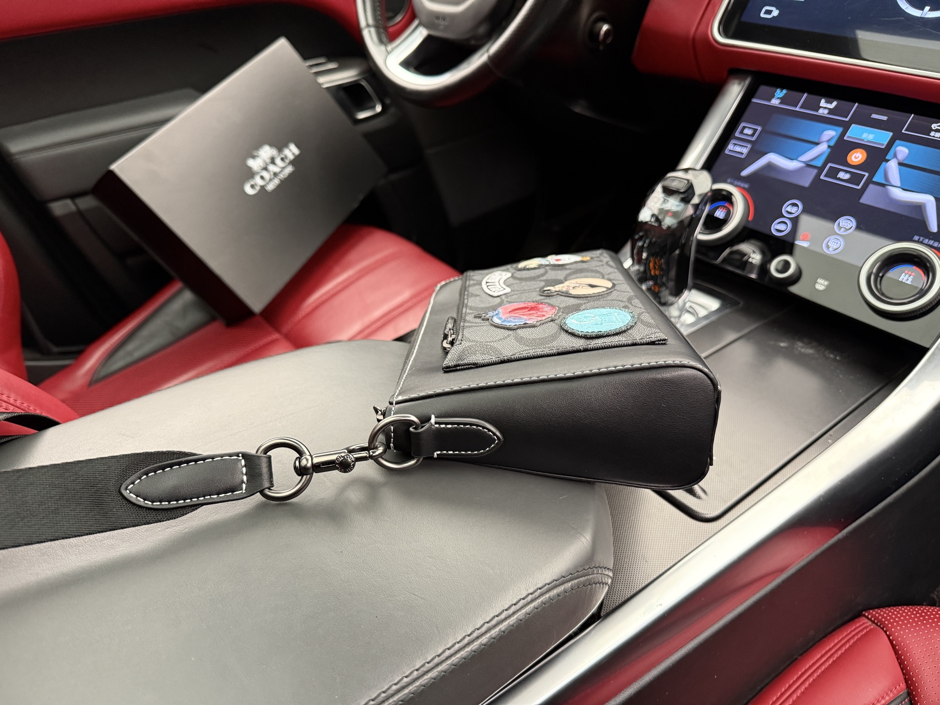 G Style Shoulder Bag