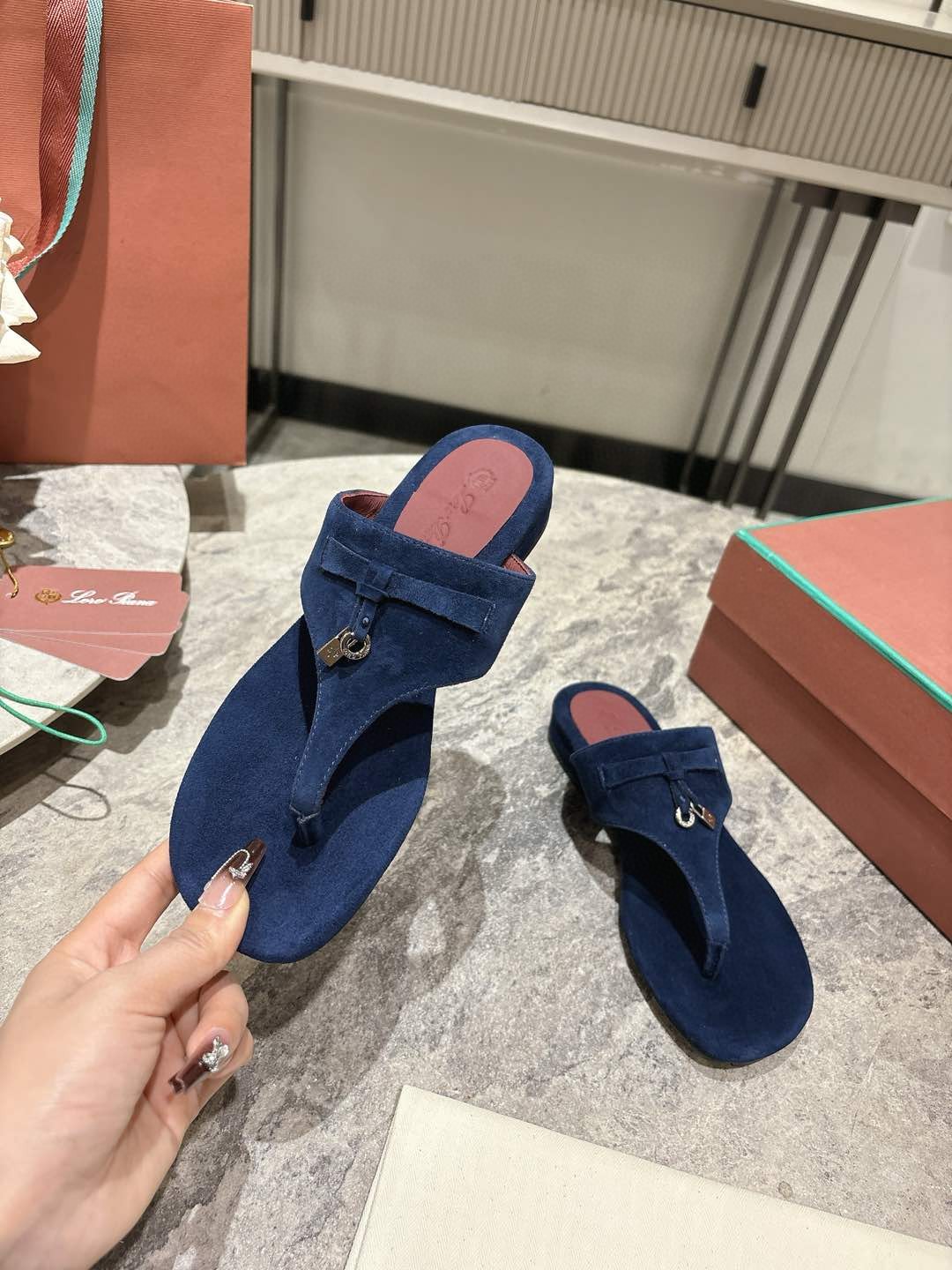 L Style Flip Flop Sandals