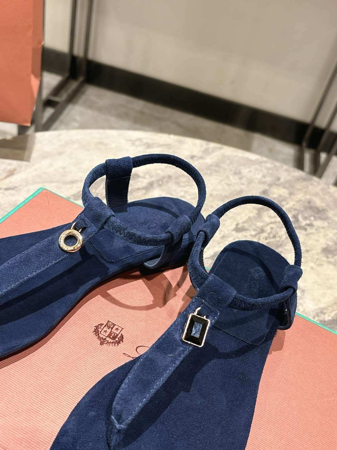 L Style Flip Flop Sandals