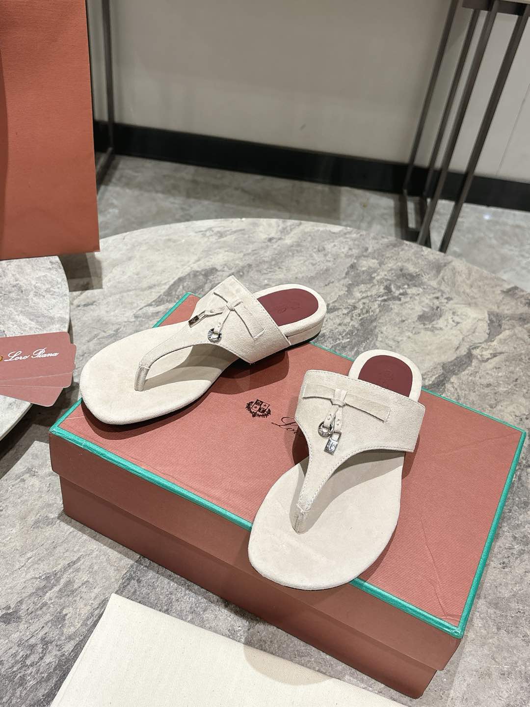 L Style Flip Flop Sandals