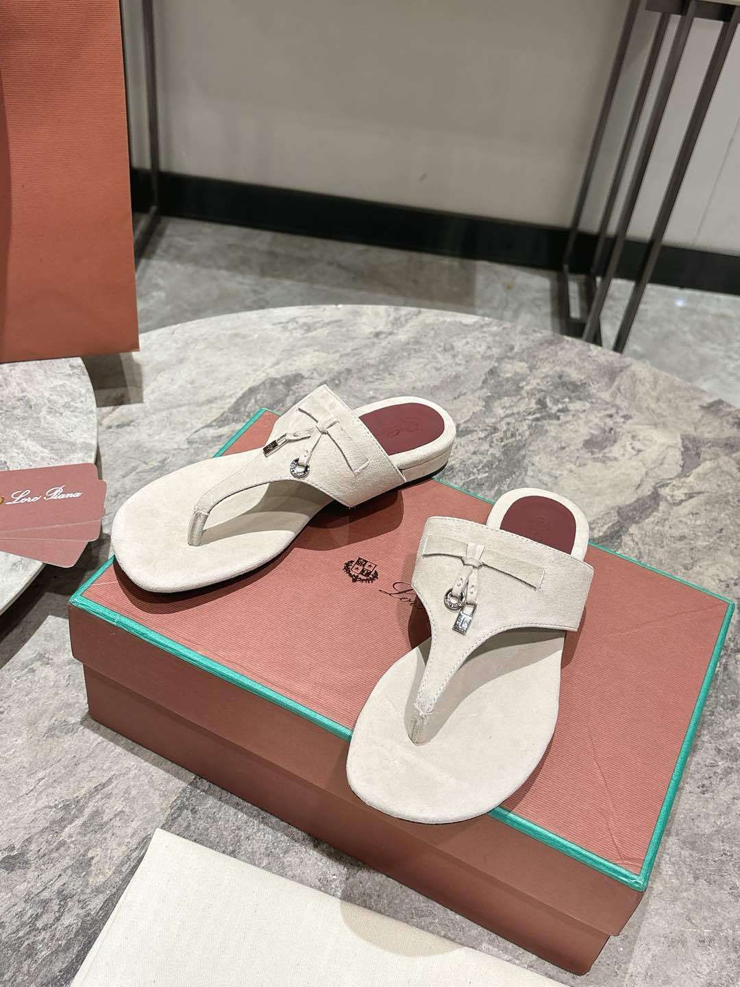 L Style Flip Flop Sandals