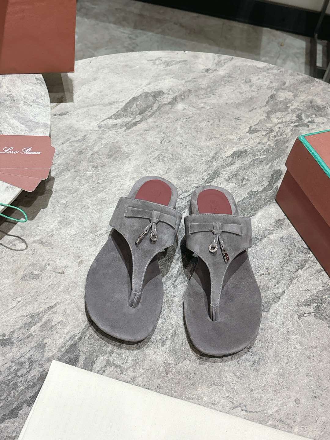 L Style Flip Flop Sandals