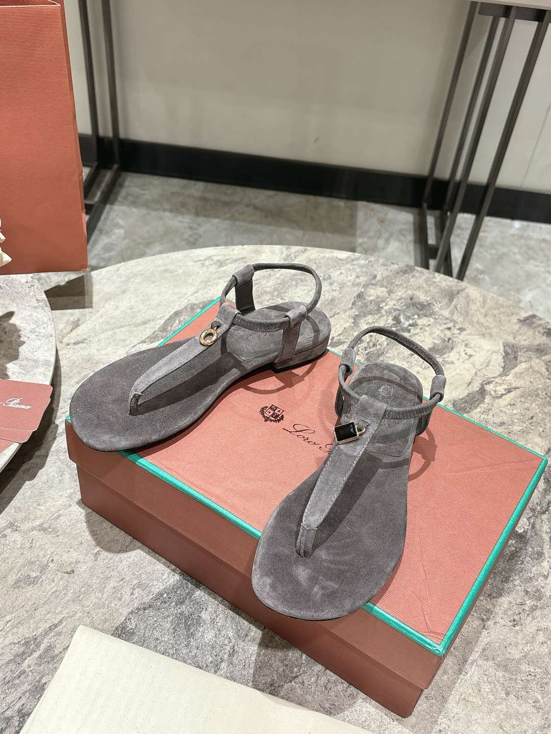 L Style Flip Flop Sandals