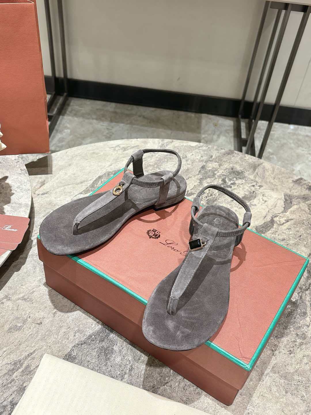 L Style Flip Flop Sandals