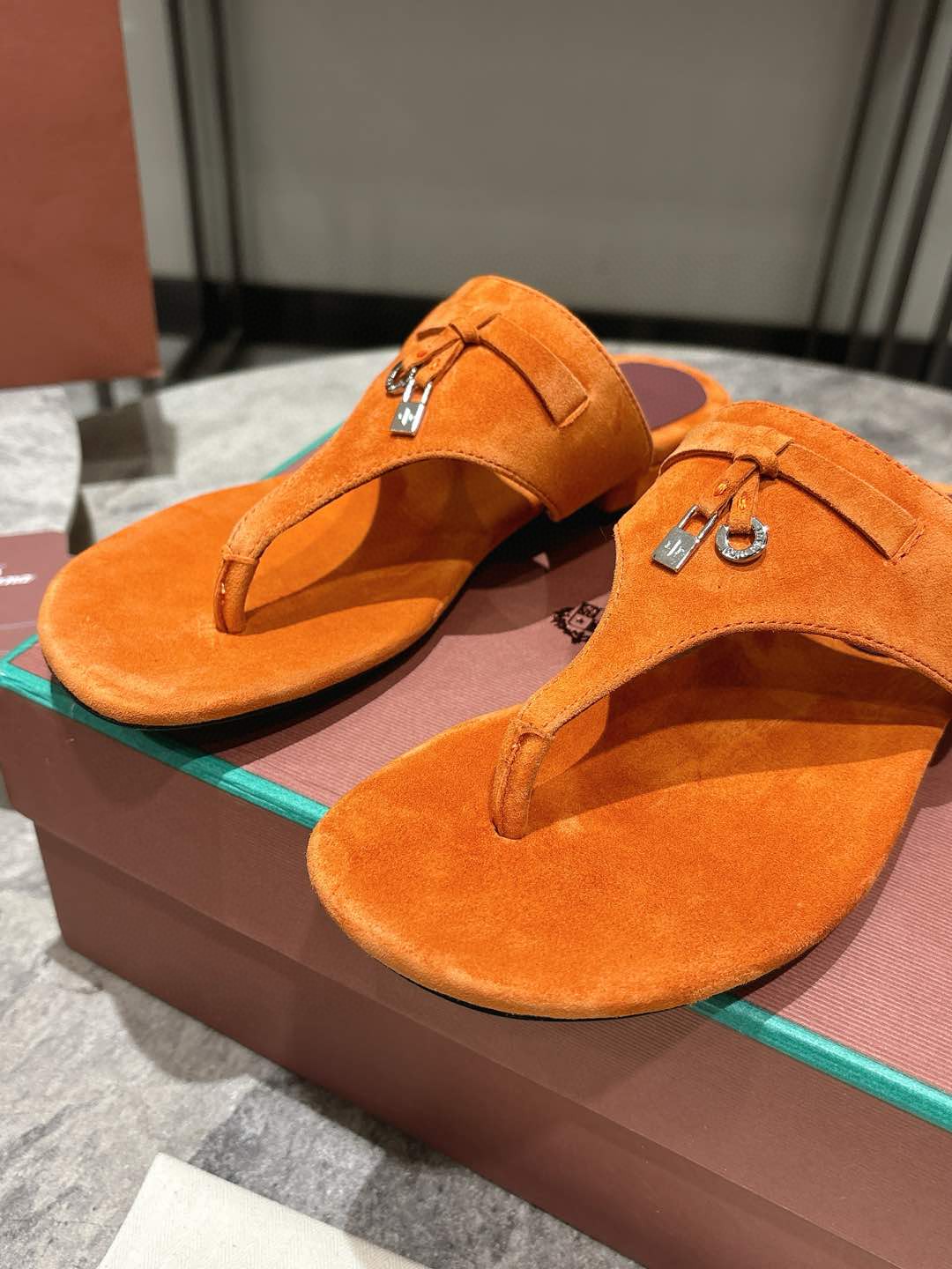 L Style Flip Flop Sandals