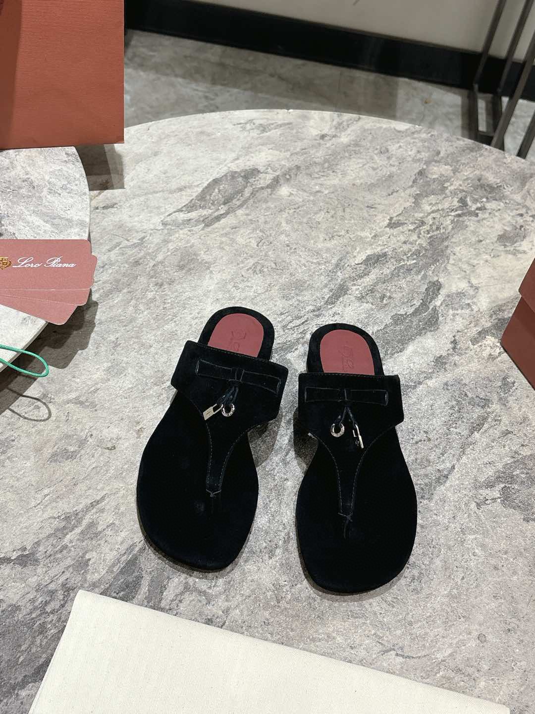 L Style Flip Flop Sandals