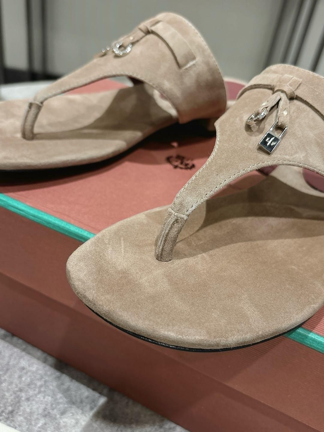 L Style Flip Flop Sandals