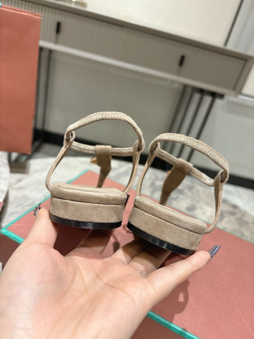 L Style Flip Flop Sandals