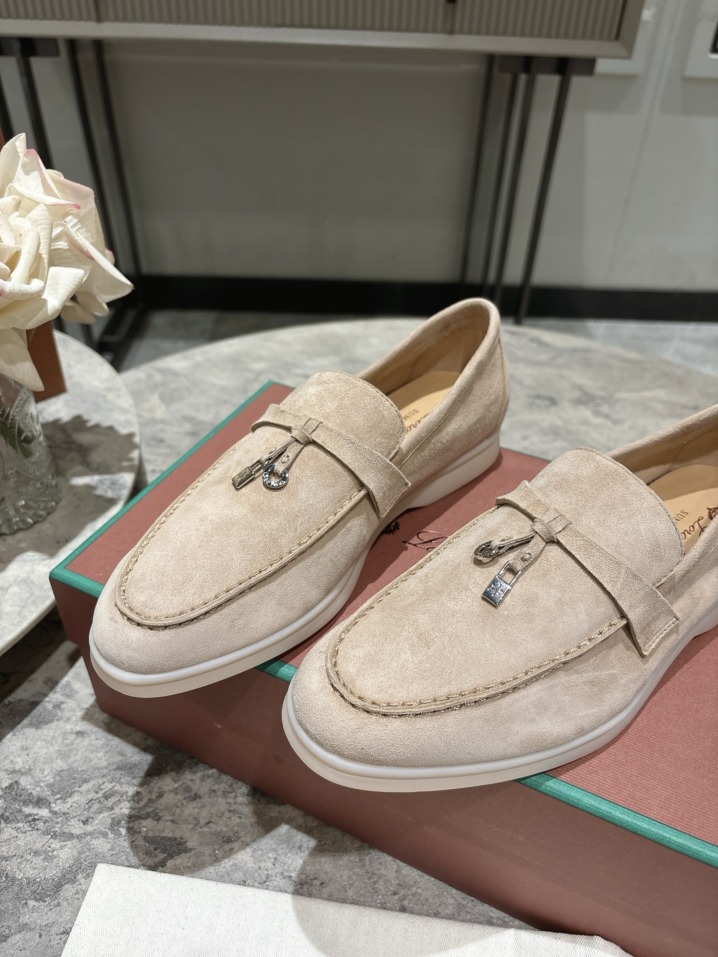 L Style  Flat loafers