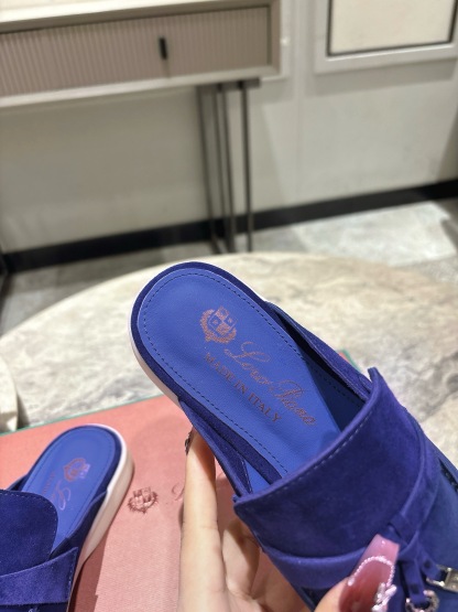 L Style  Flat loafers