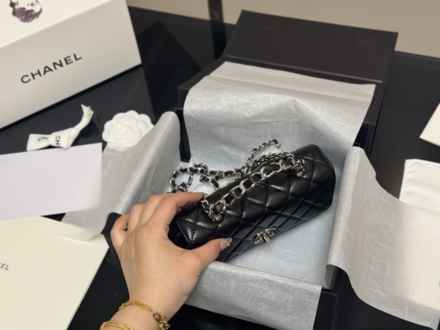 C Style Handle accordion bag 19.10cm