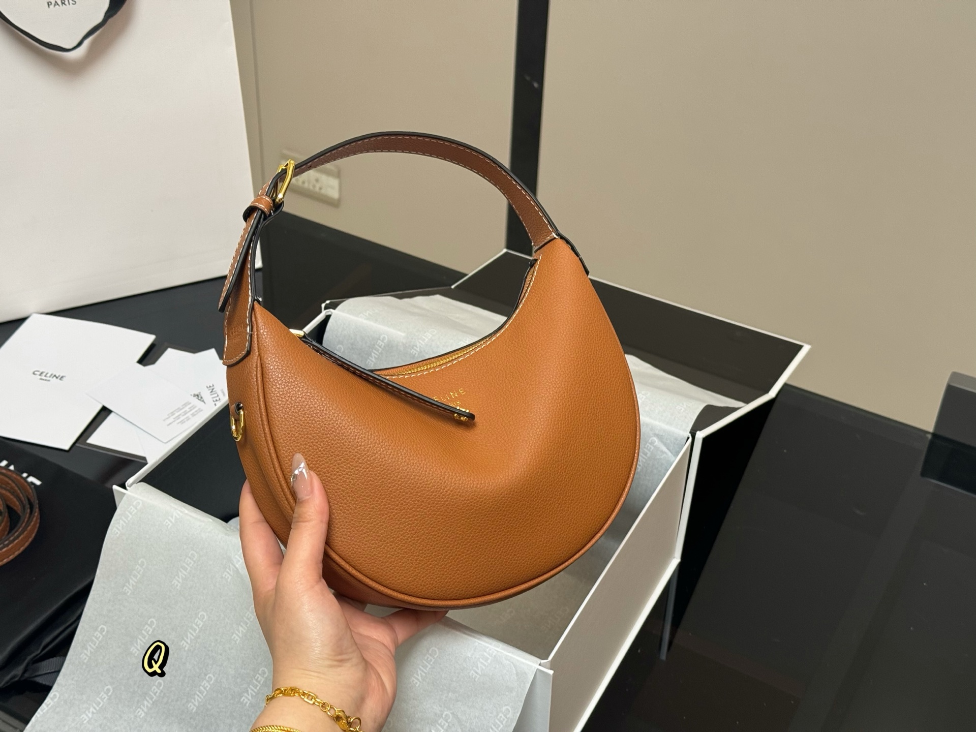 C Style Underarm Bag 22.15cm 