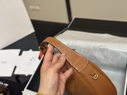 C Style Underarm Bag 22.15cm 