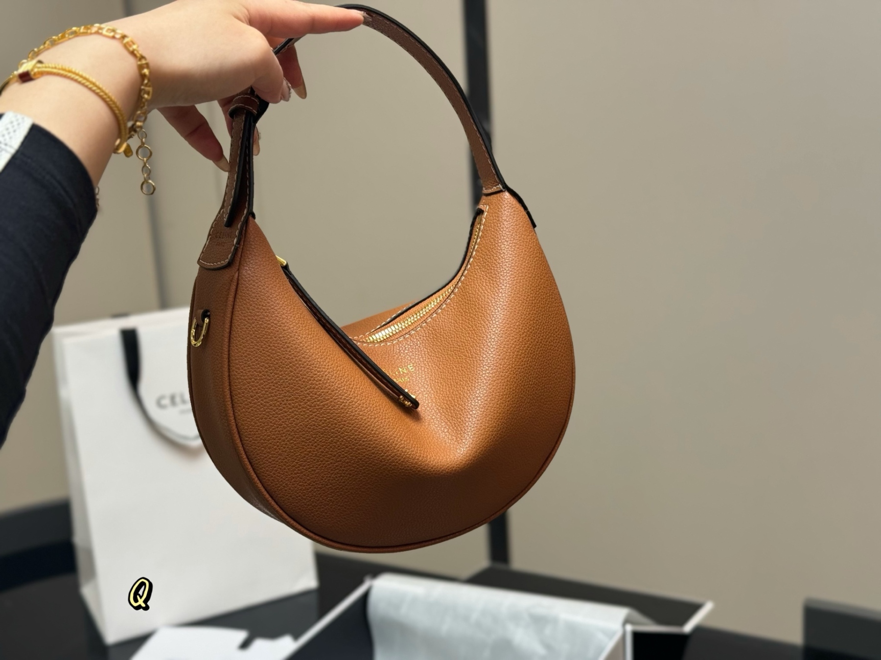 C Style Underarm Bag 22.15cm 