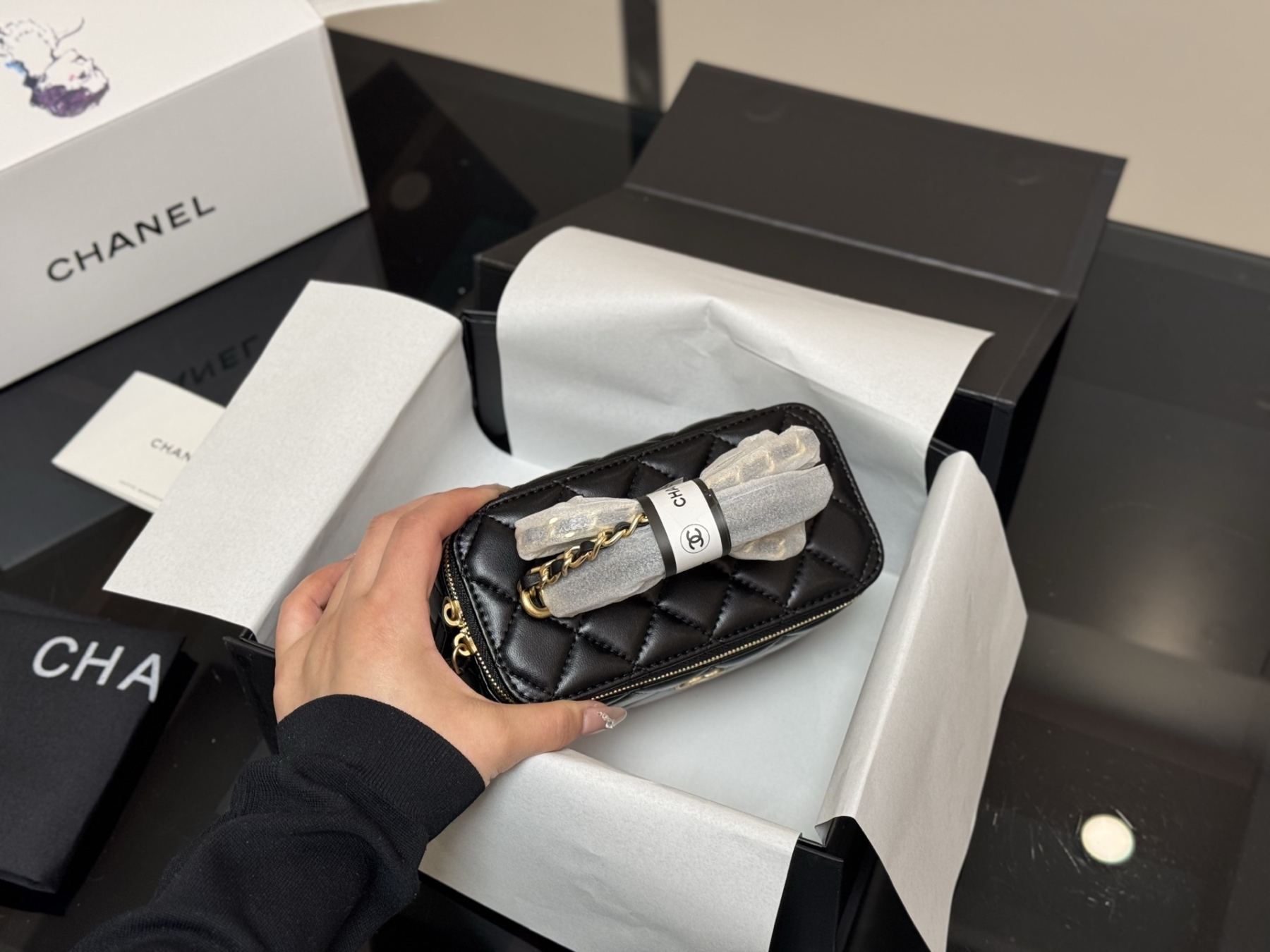 C Style Small handle cosmetic box 17.11cm