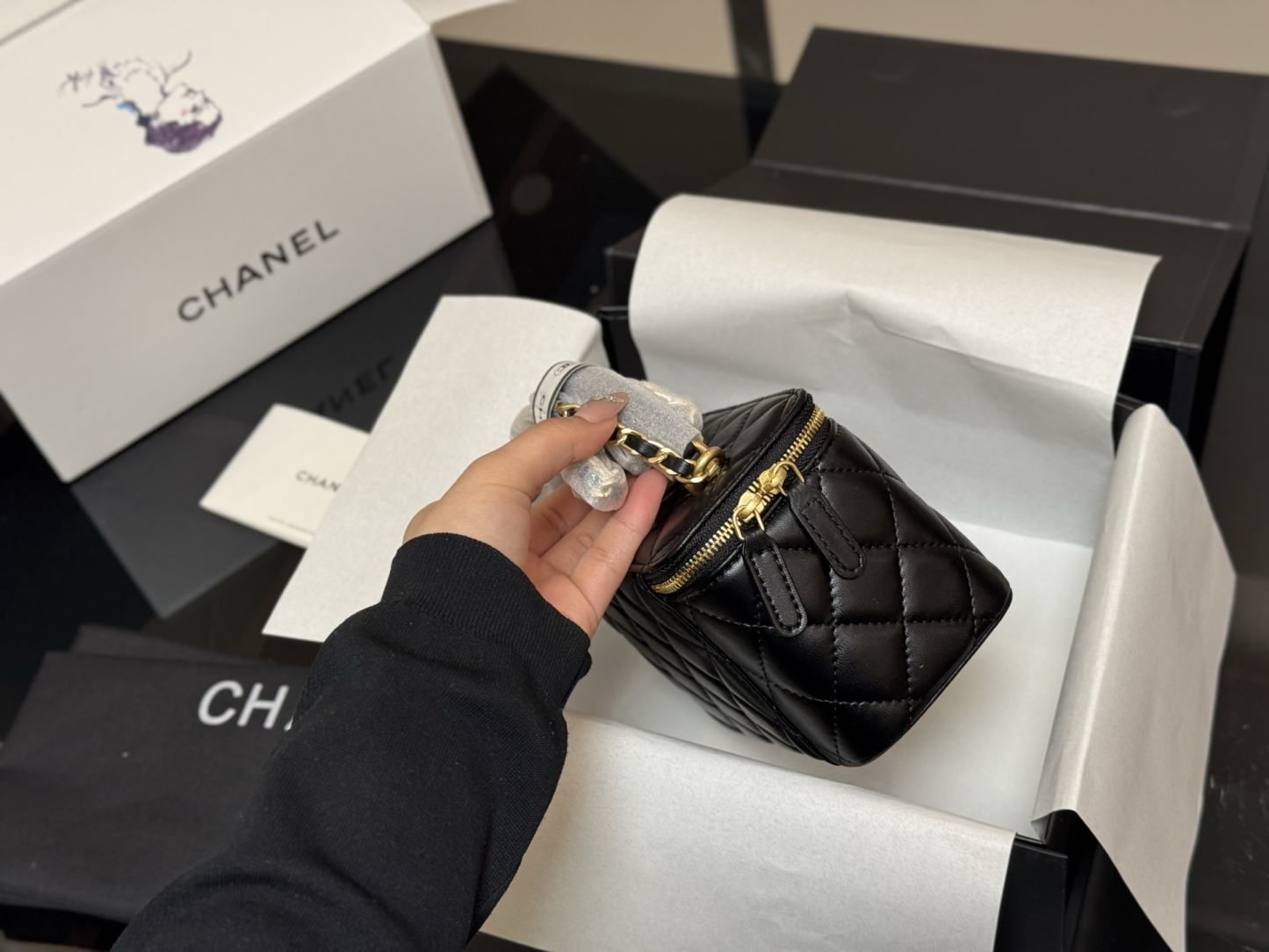 C Style Small handle cosmetic box 17.11cm