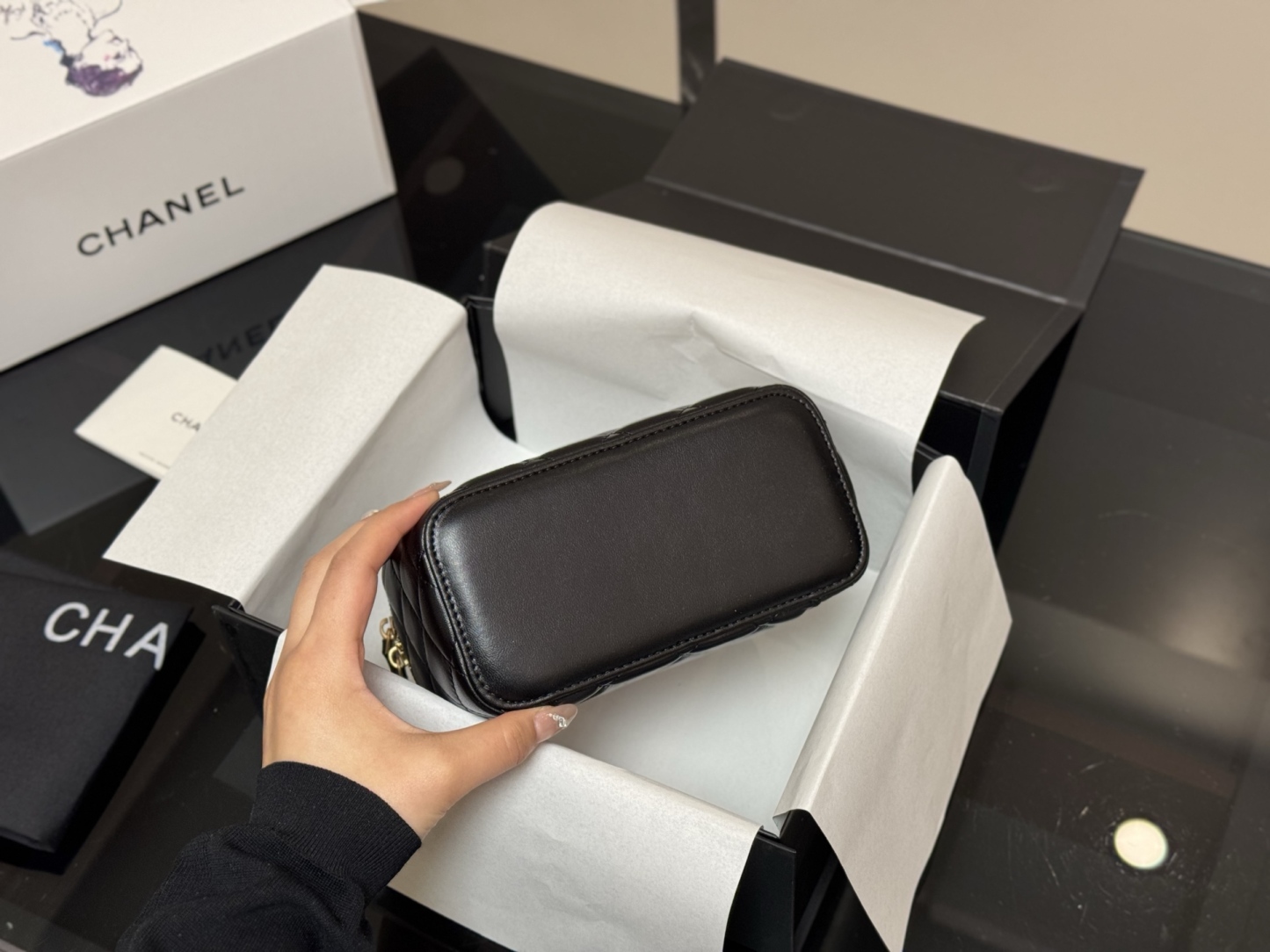 C Style Small handle cosmetic box 17.11cm