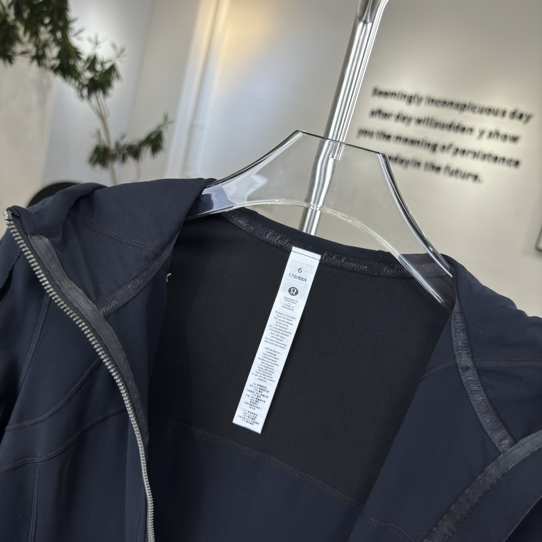 L style Women's Hooded Jackets/Coats