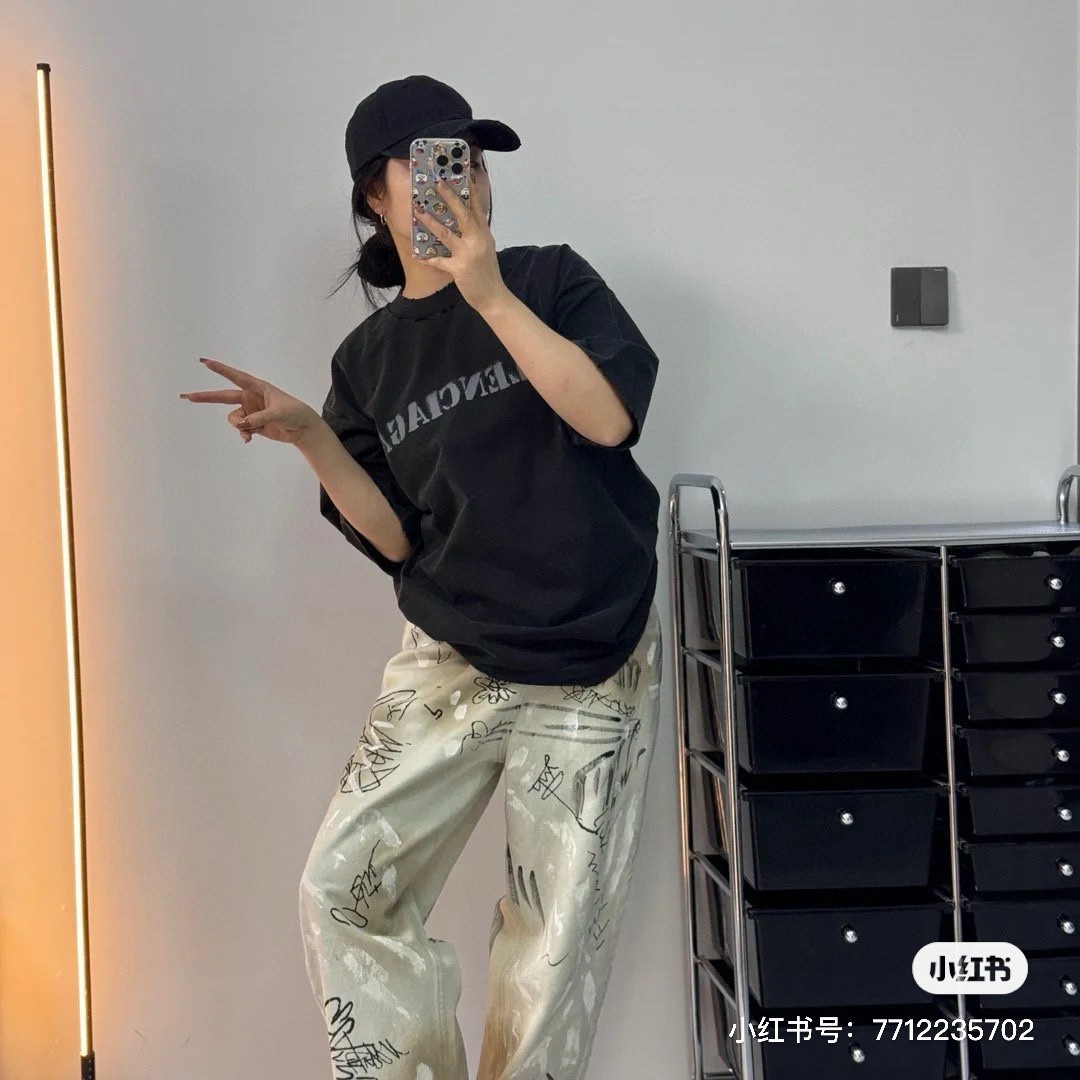 B Style T-shirt