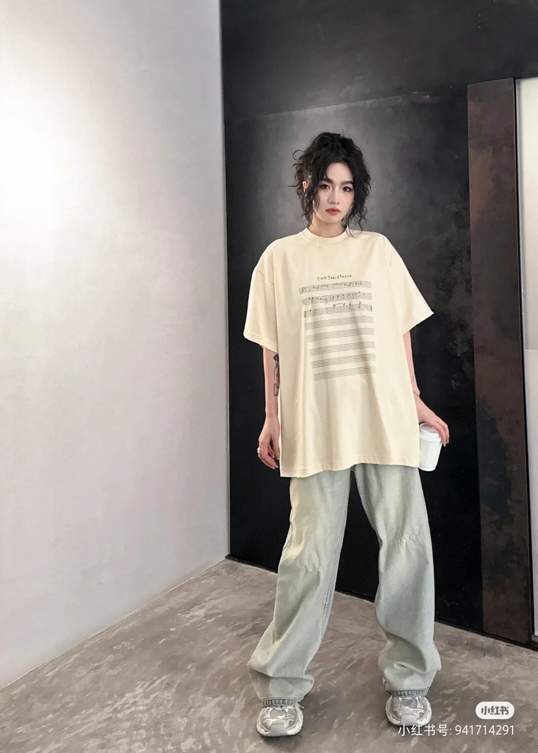 B Style T-shirt