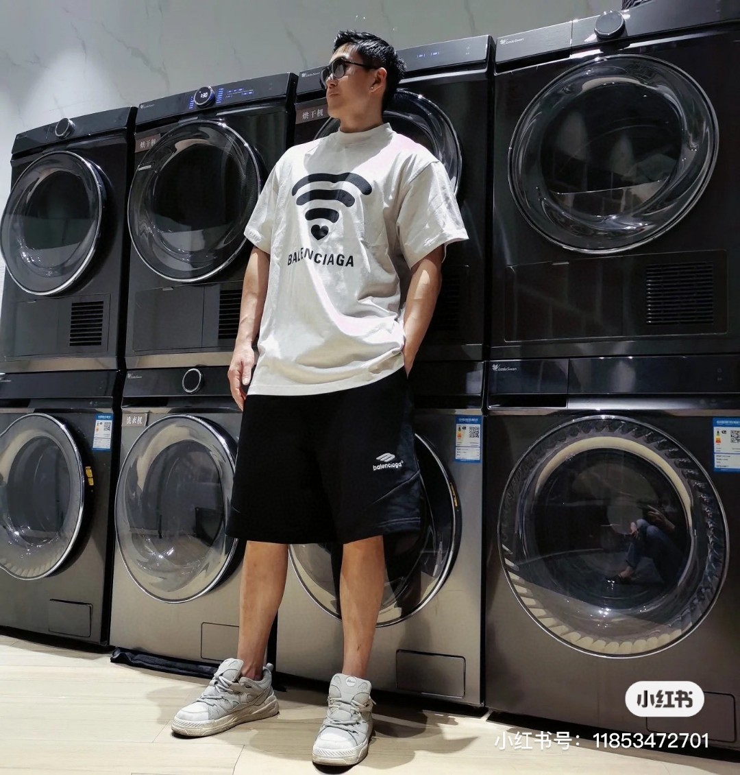B Style T-shirt
