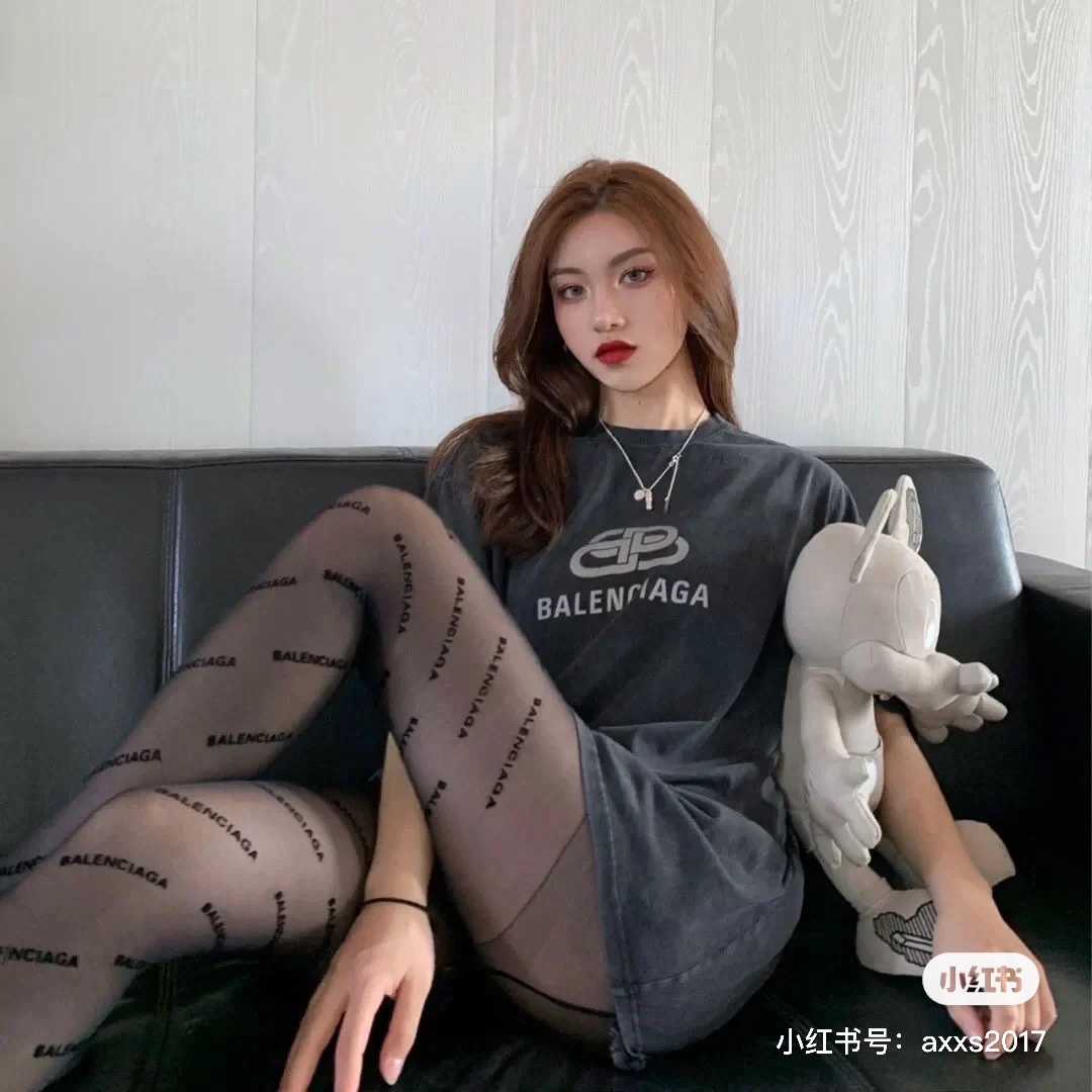 B Style T-shirt