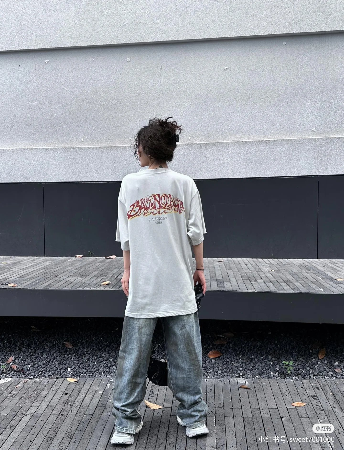 B Style T-shirt