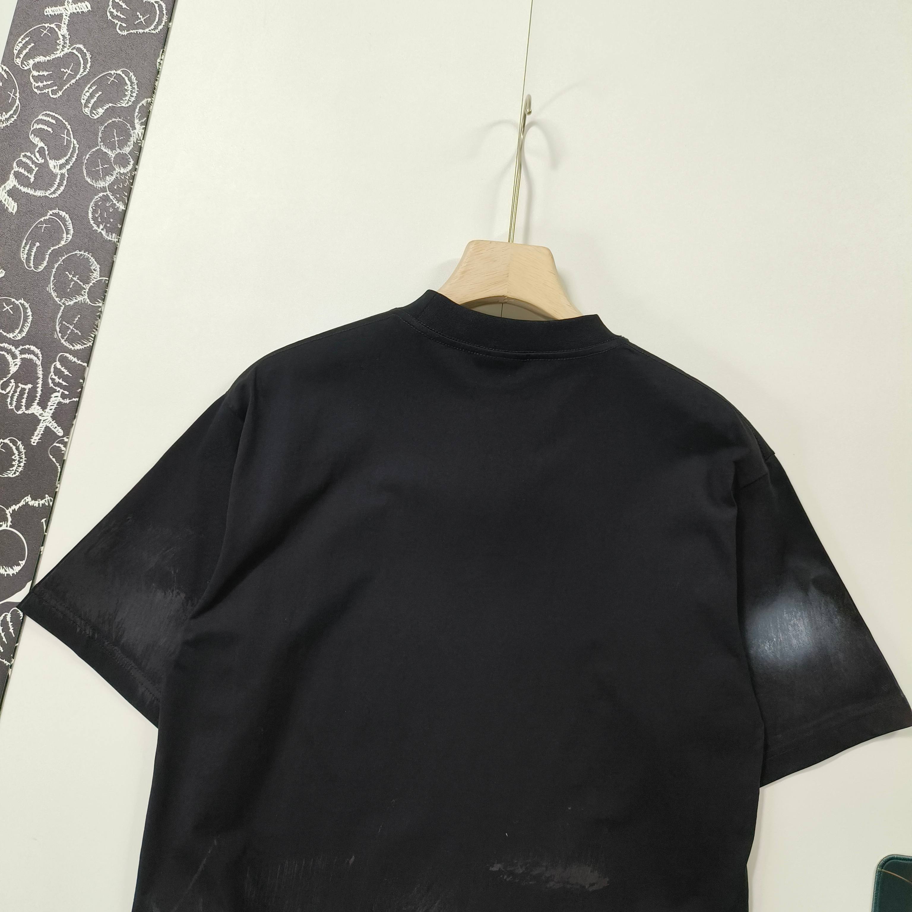 B Style T-shirt