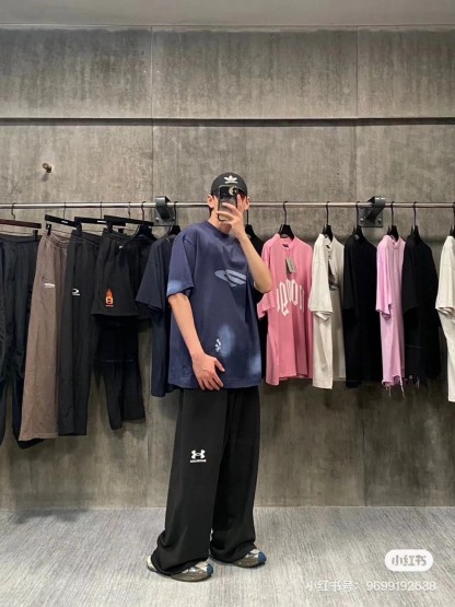 B Style T-shirt
