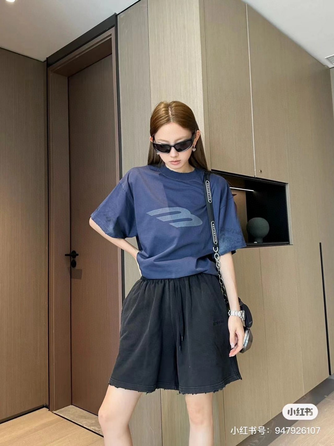 B Style T-shirt