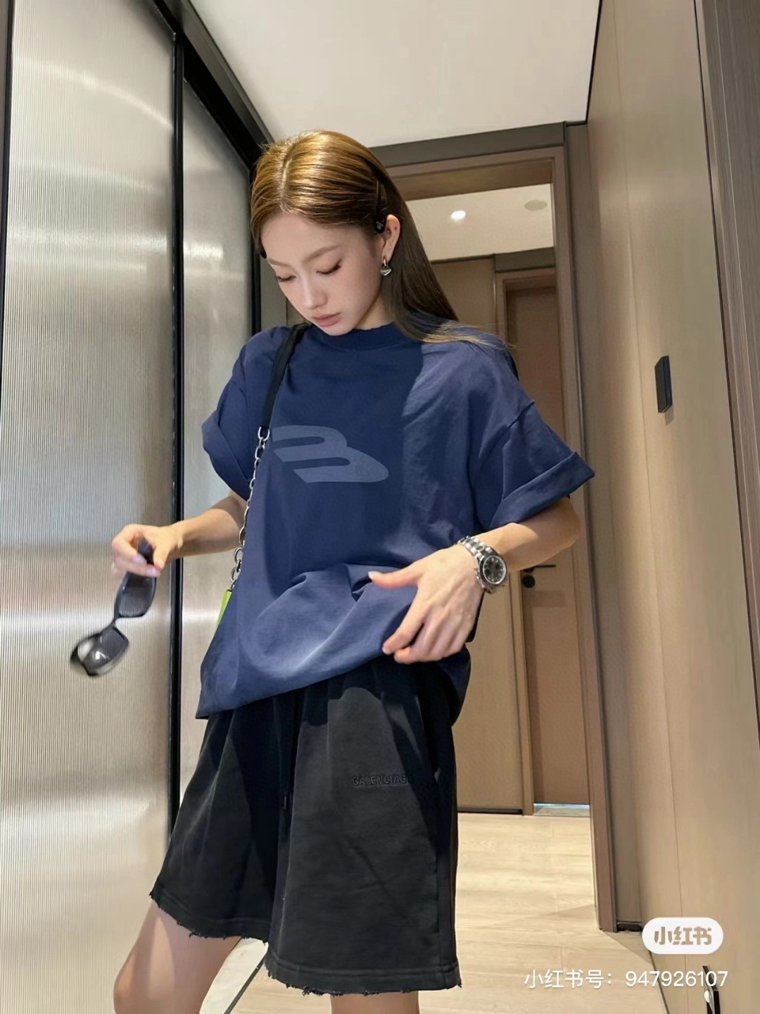 B Style T-shirt