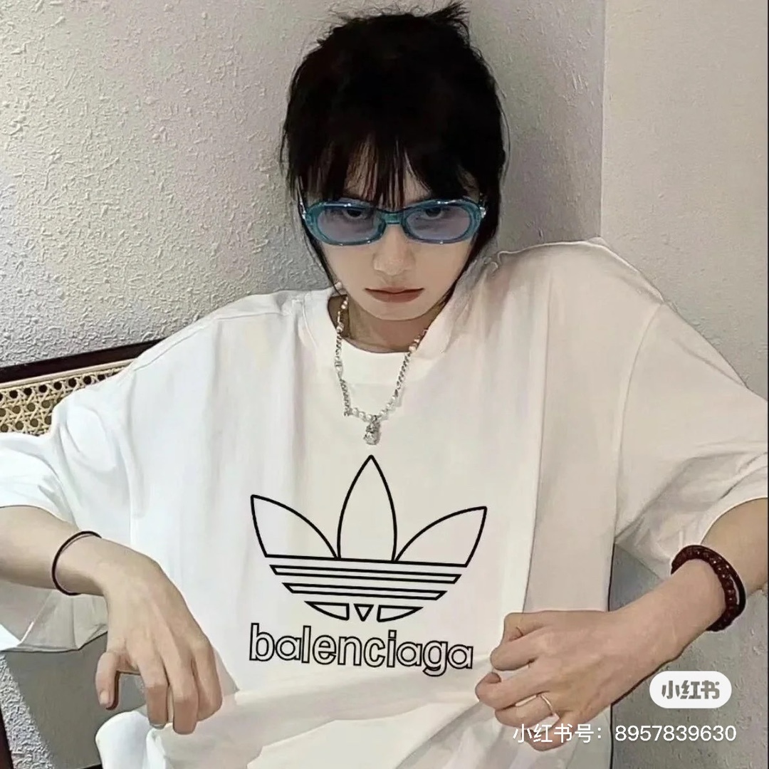 B Style T-shirt