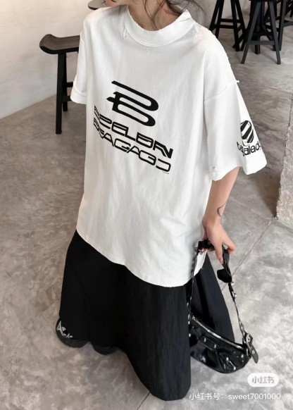B Style T-shirt
