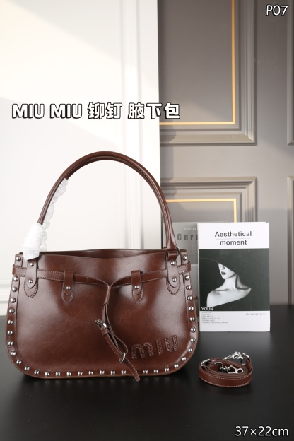 M style Rivet Underarm Bag Handbag Single Shoulder Crossbody Bag