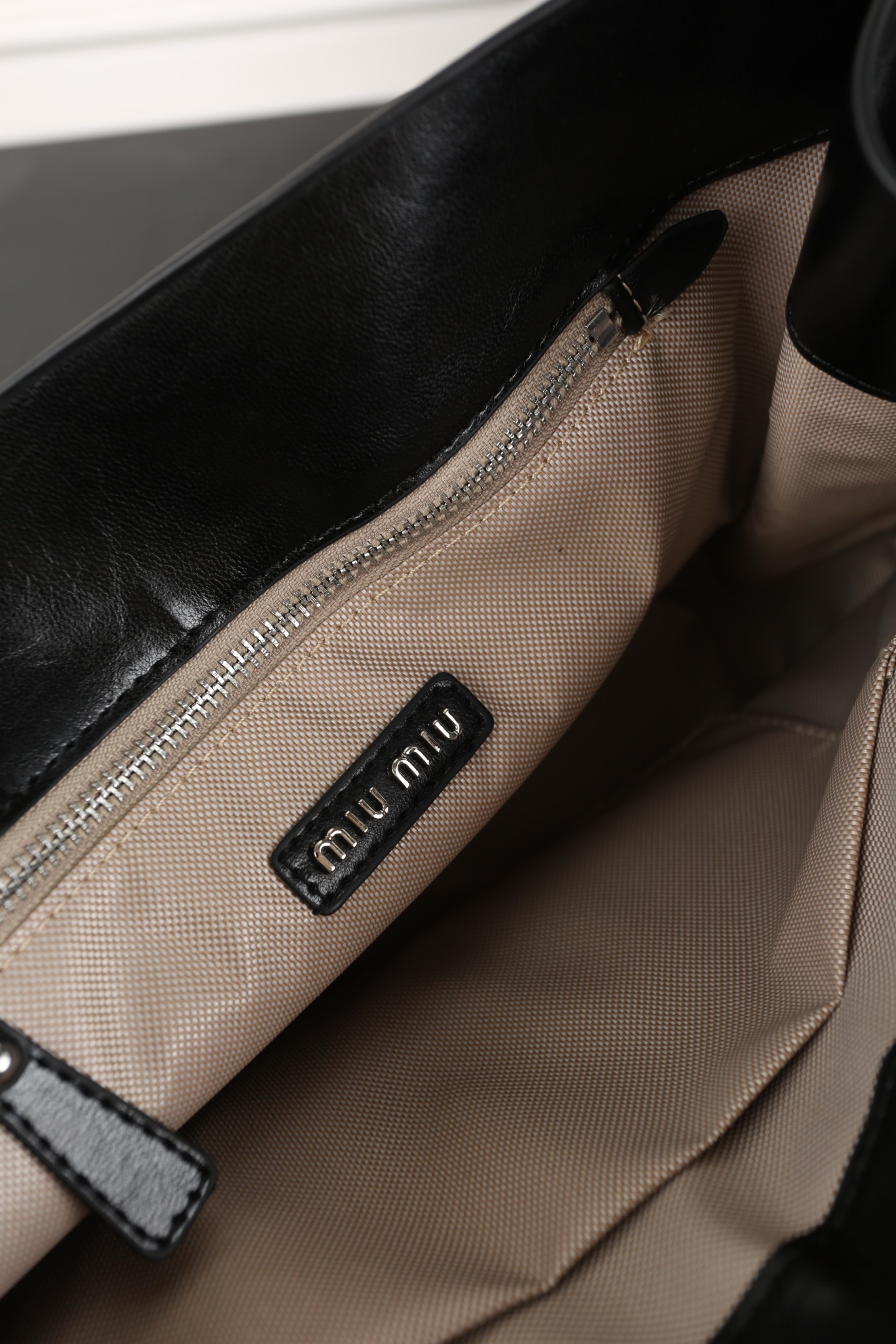 M style Rivet Underarm Bag Handbag Single Shoulder Crossbody Bag