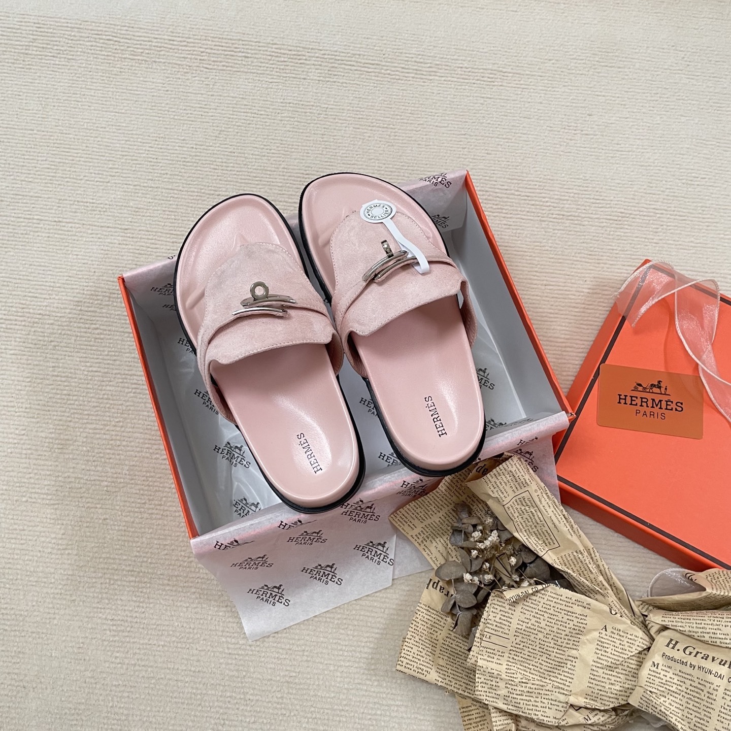 H style flip flops
