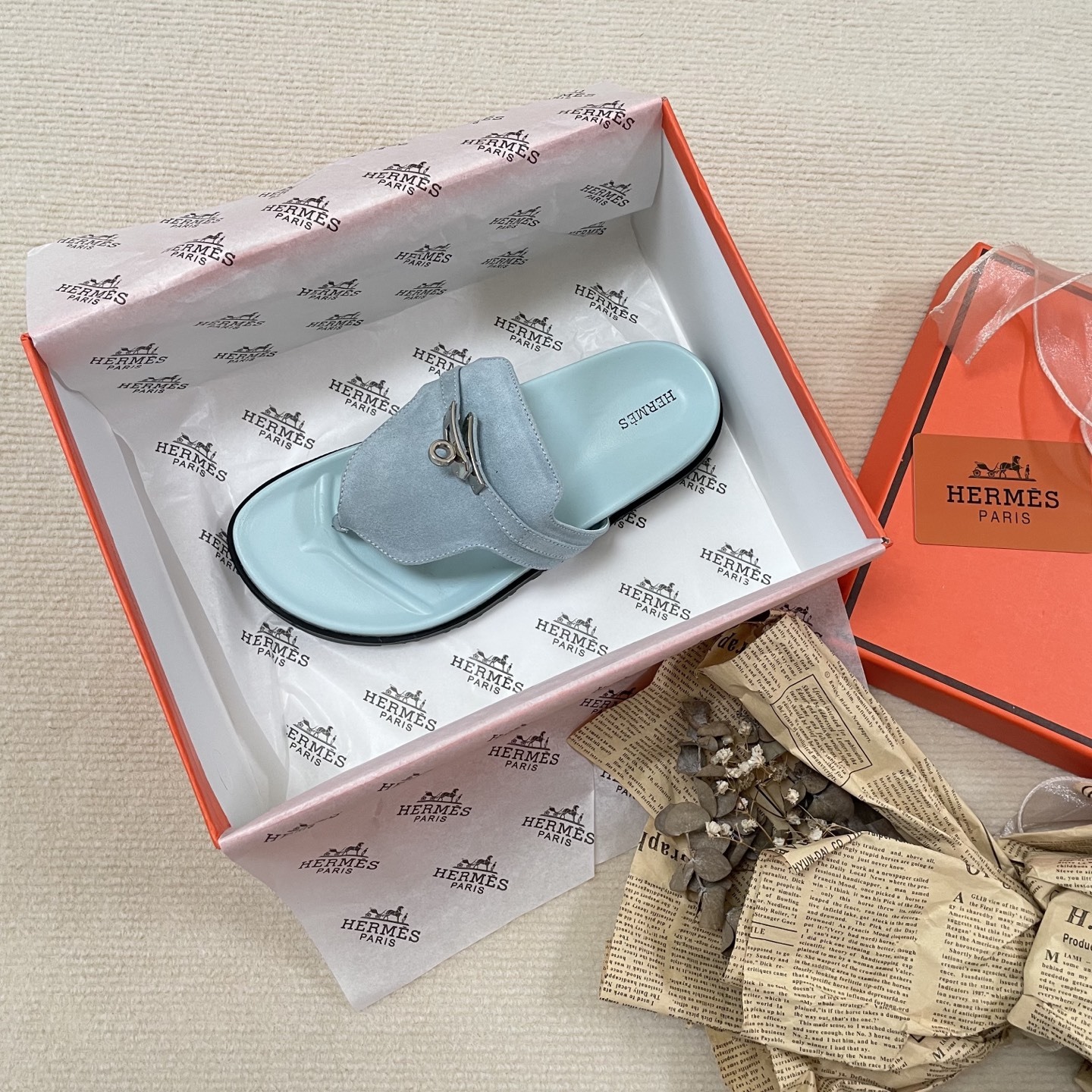 H style flip flops