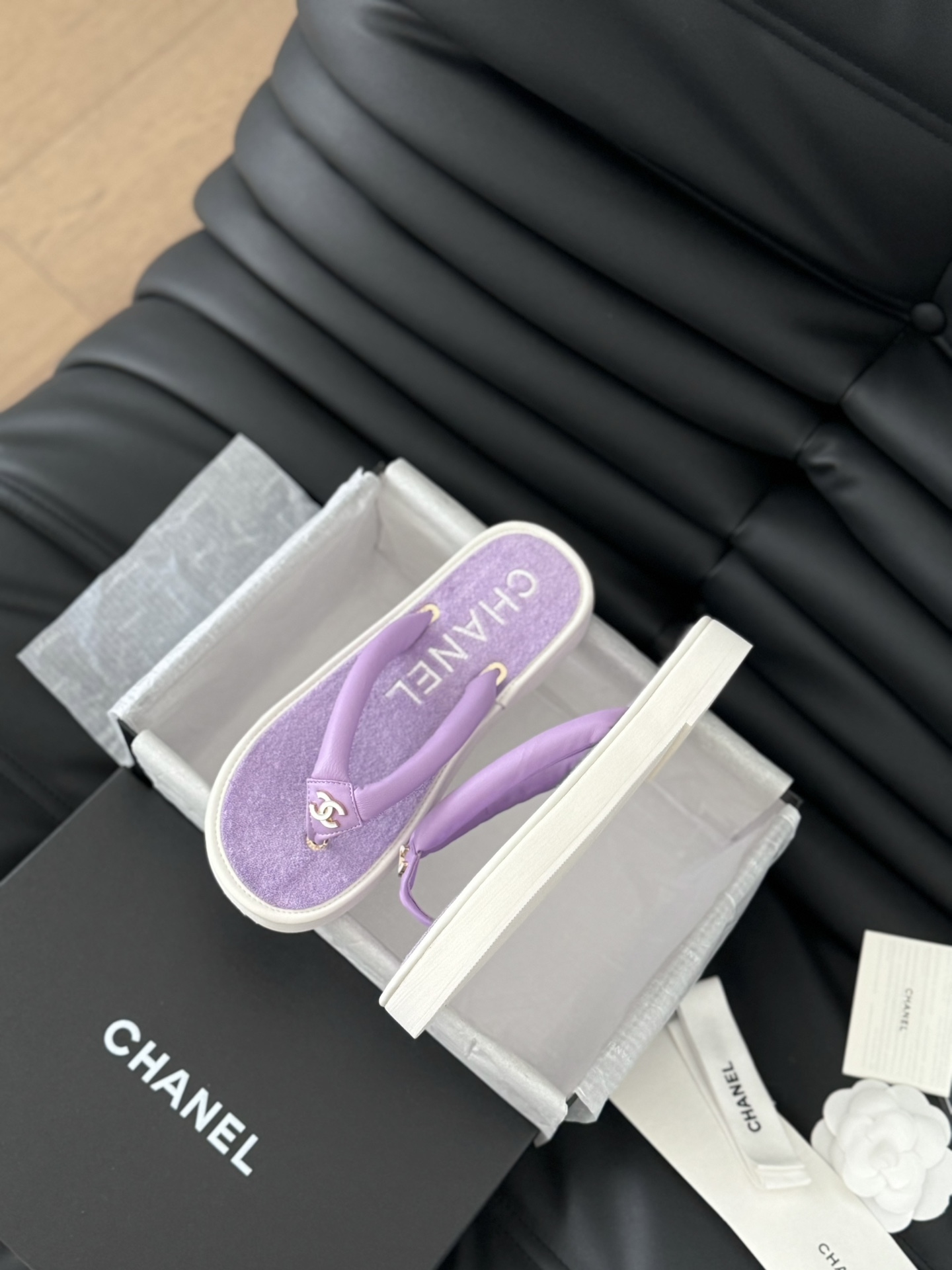 C style Velvet Thick Sole Bread Flip Flops