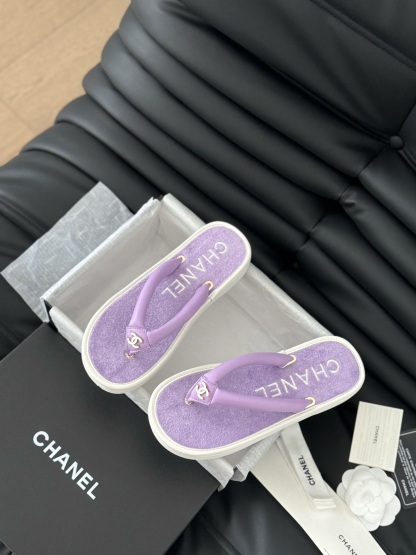 C style Velvet Thick Sole Bread Flip Flops