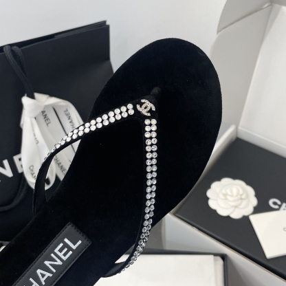 C style Velvet Thick Sole Bread Flip Flops