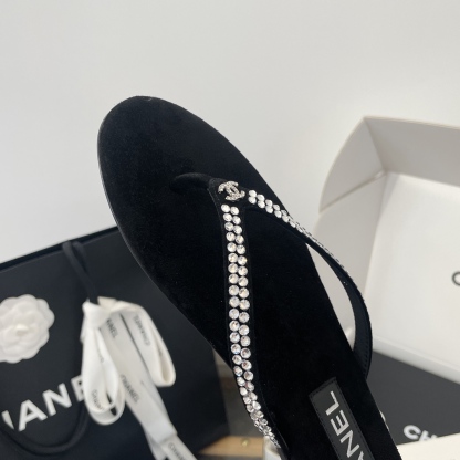 C style Velvet Thick Sole Bread Flip Flops