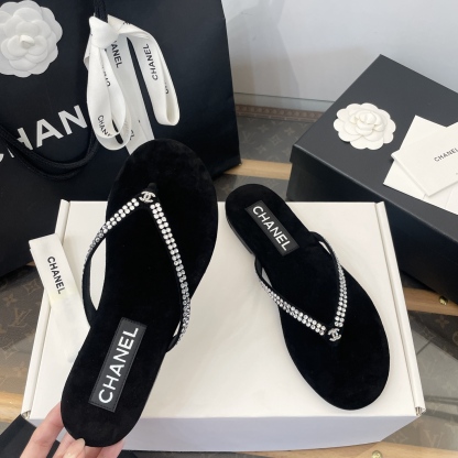 C style Velvet Thick Sole Bread Flip Flops