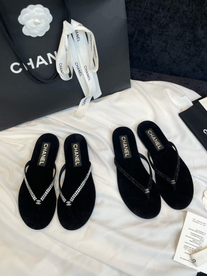 C style Velvet Thick Sole Bread Flip Flops