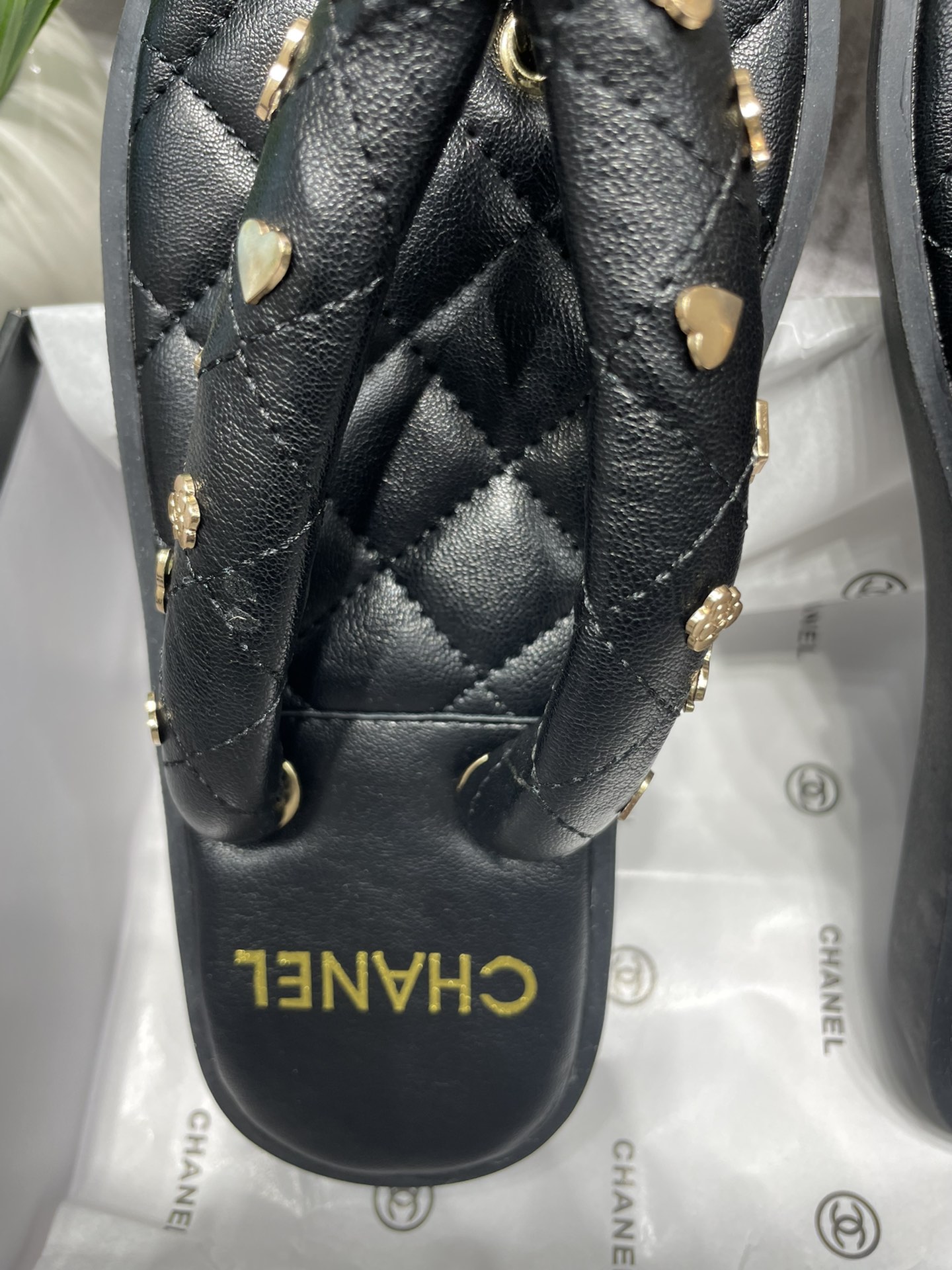 C style Velvet Thick Sole Bread Flip Flops