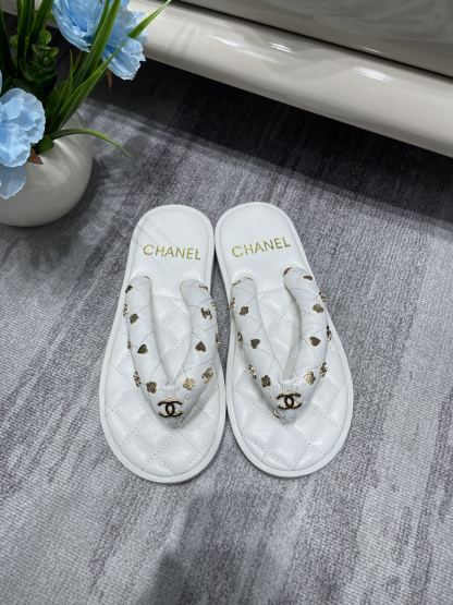 C style Velvet Thick Sole Bread Flip Flops