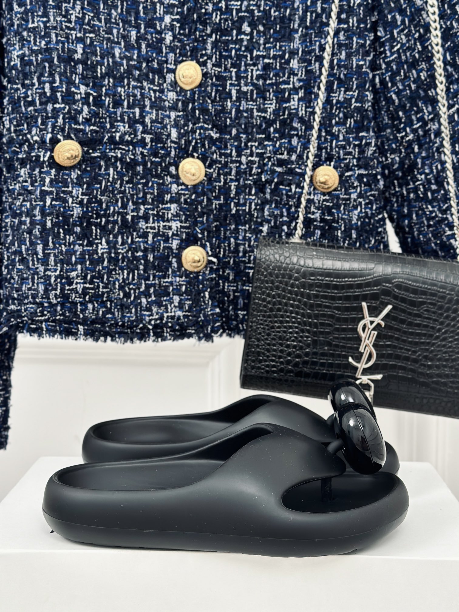 L style Thick-soled cloud slippers