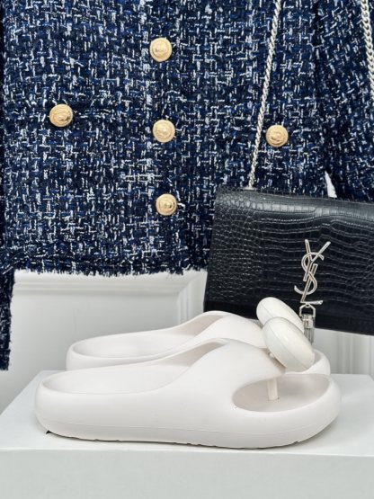 L style Thick-soled cloud slippers