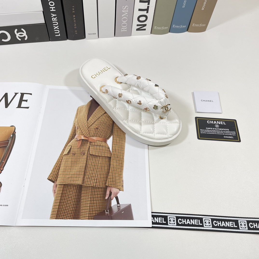 C style Metal chain flip flops